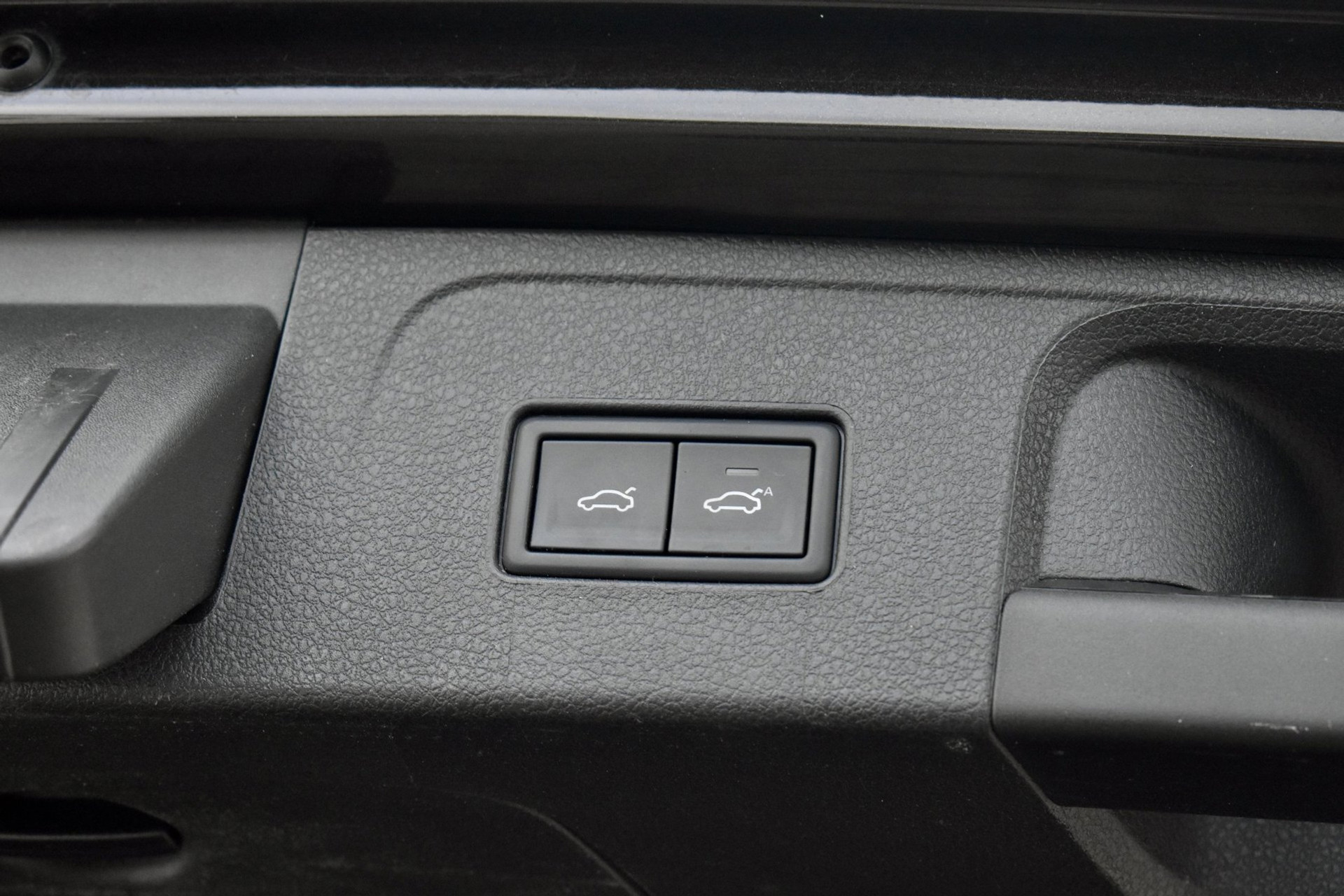 53034953-26.jpg